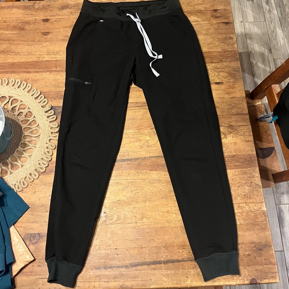 Figs black joggers